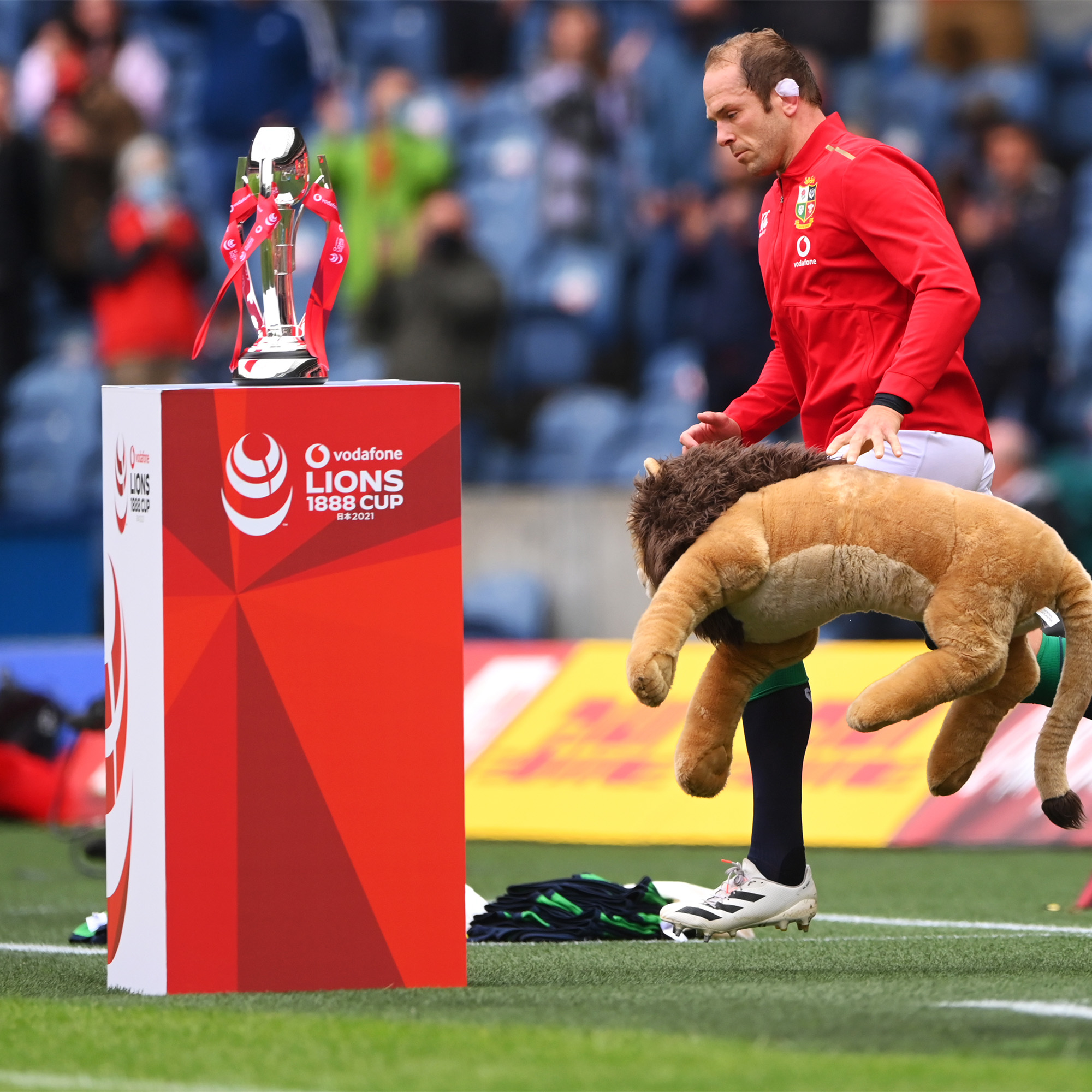 1888-cup-made-for-british-lions-rugby-by-thomas-lyte