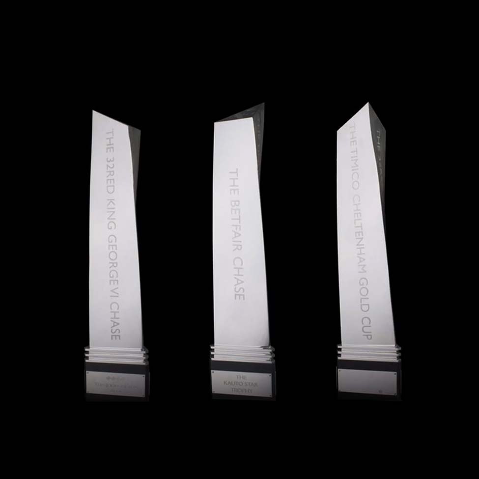 Thomas Lyte are the designers and makers of the Kauto Star trophy