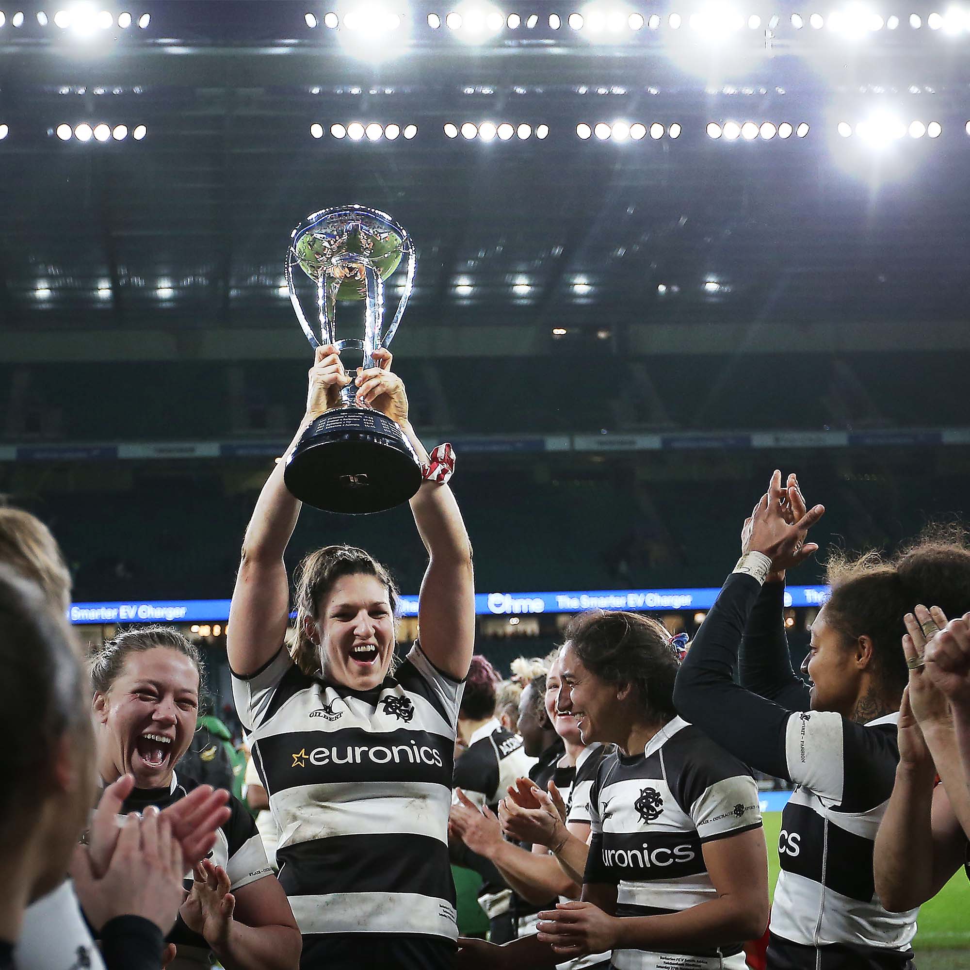 The Killik Cup trophy is lifted by winning team captain