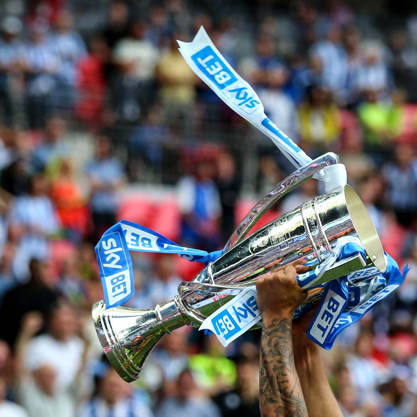 Makers Of The Sky Bet EFL Trophies - Thomas Lyte