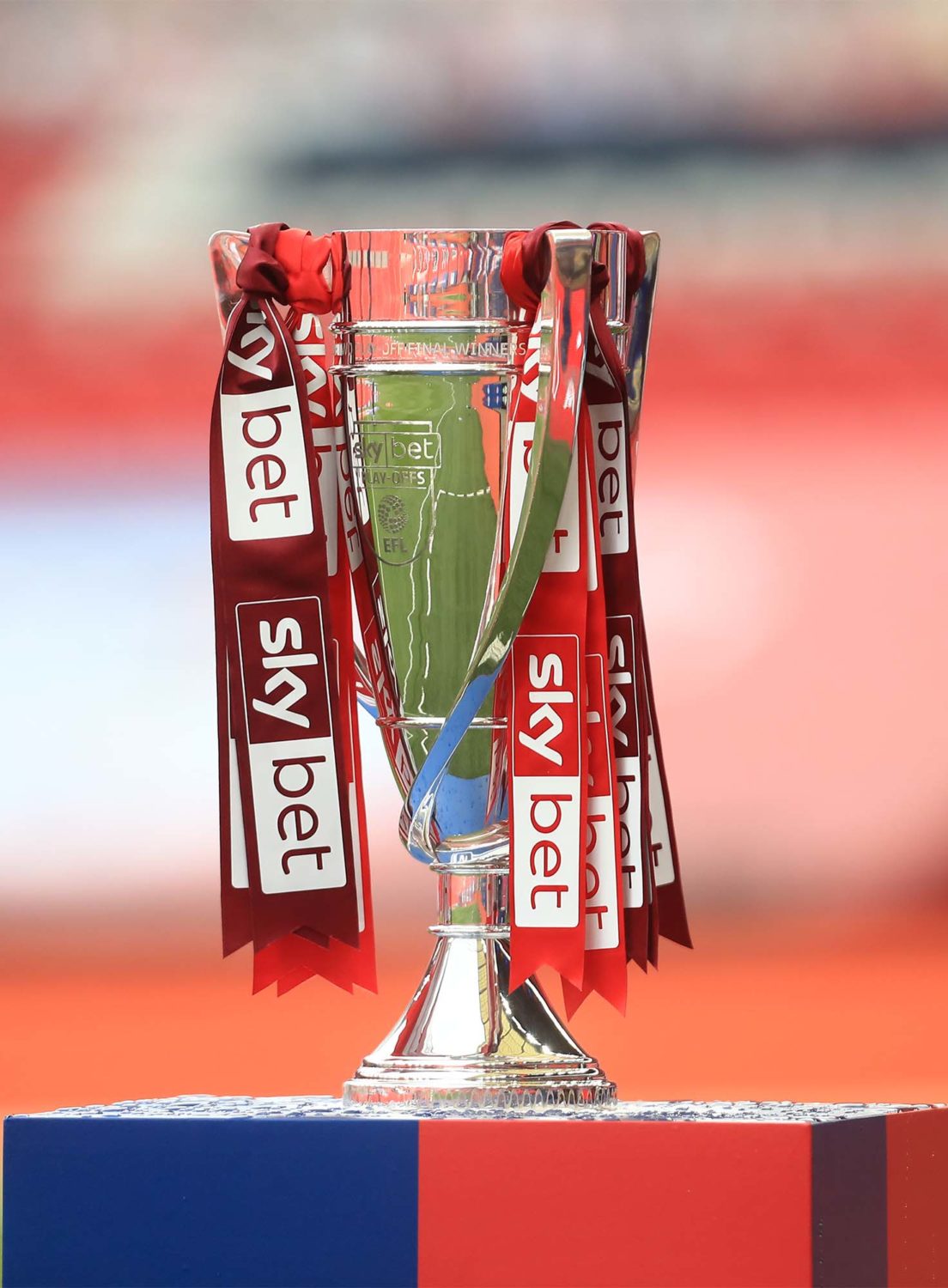 Efl championship trophy hi-res stock photography and images - Alamy