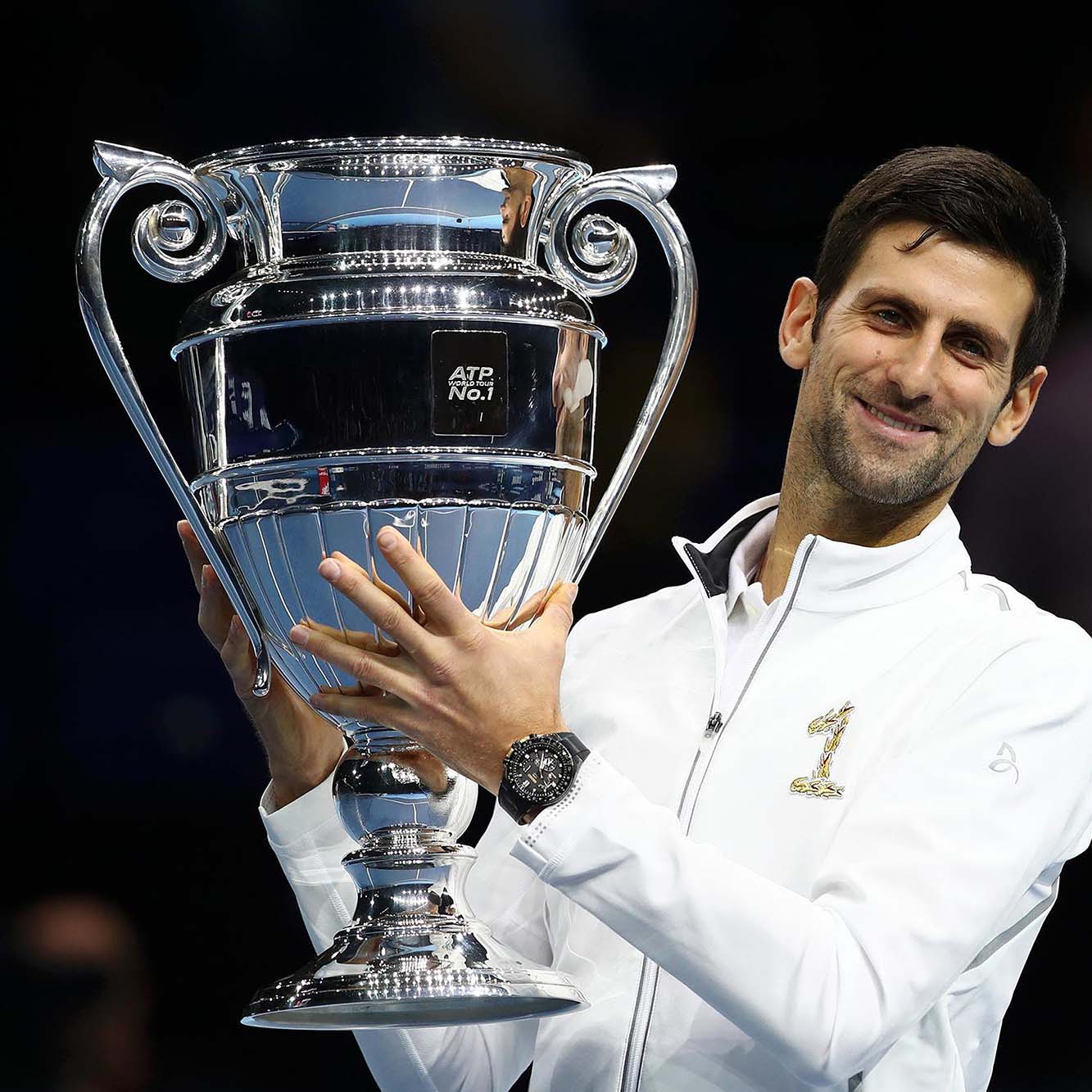 Djokovic-with-ATP-No1-Trophy
