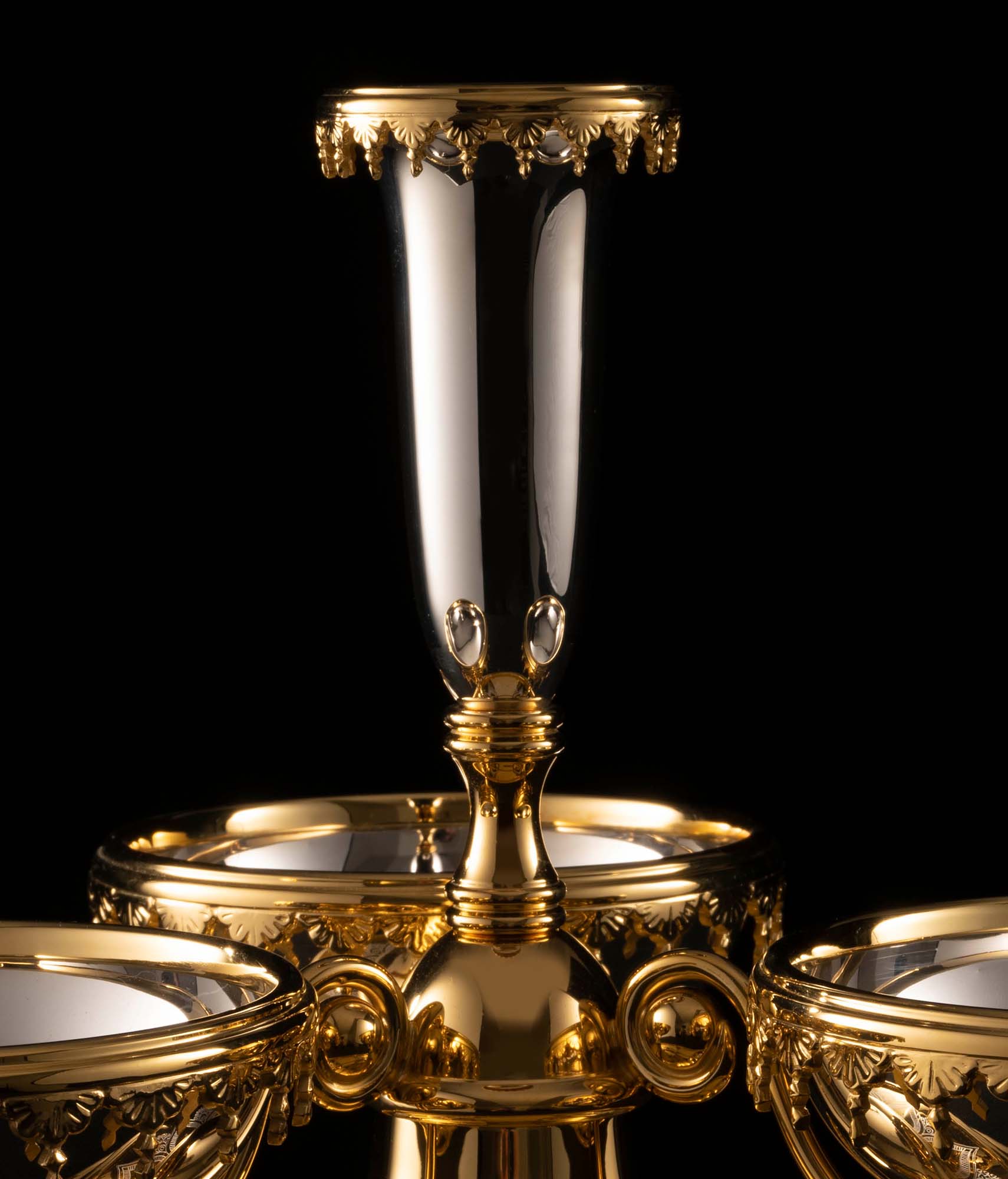 bespoke-gold-and-silver-commissions-oman-home