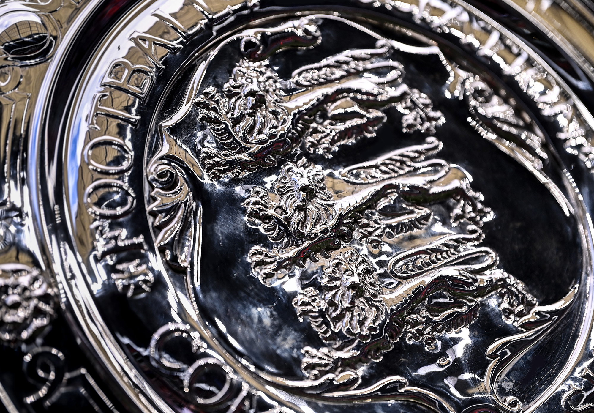 Thomas Lyte fa community shield restoration close up