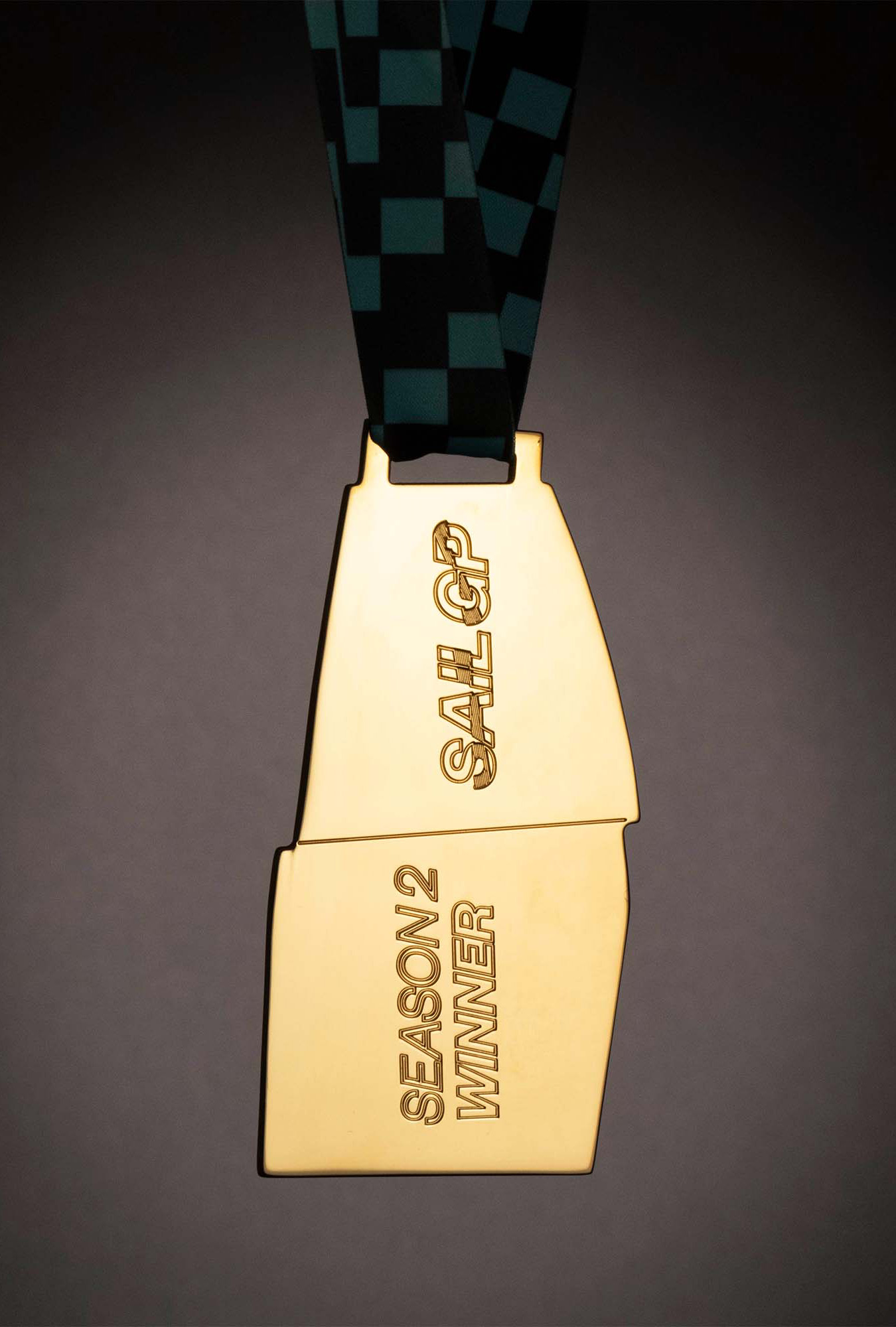 makers of sailgp bespoke gold medal Thomas Lyte