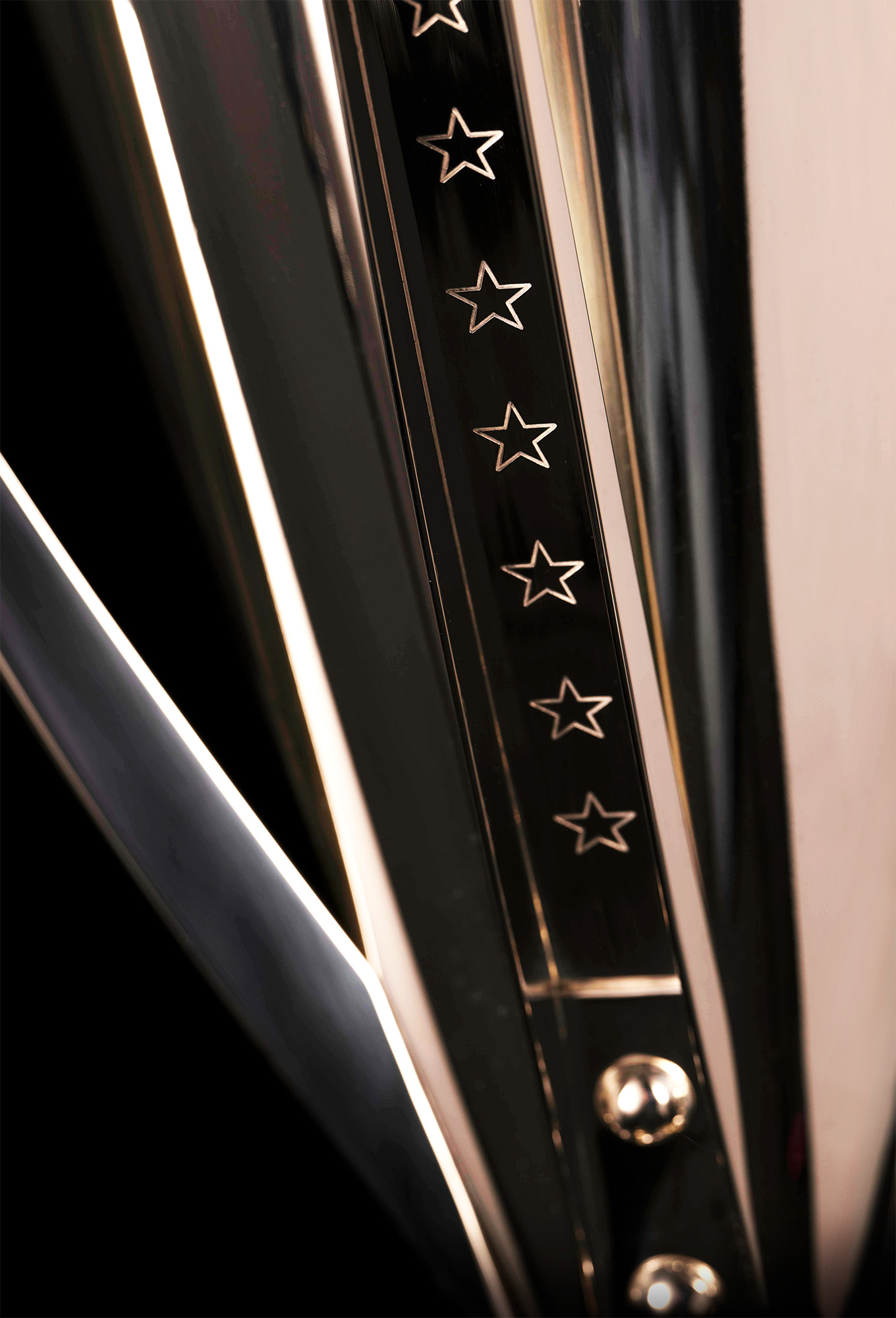 thomas-lyte-engraved-stars-on-EPCR-Champions-trophy