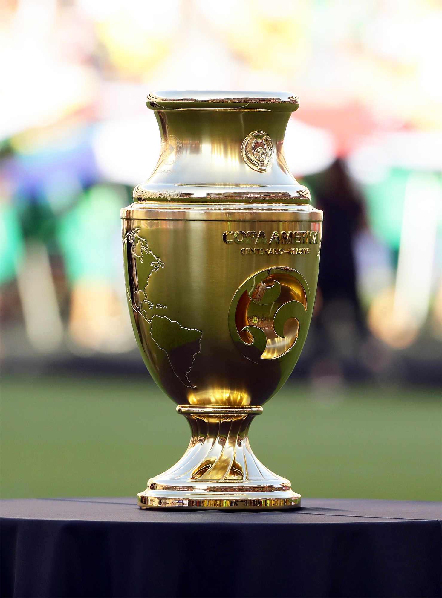 copa-america-centenario-trophy-unveiled