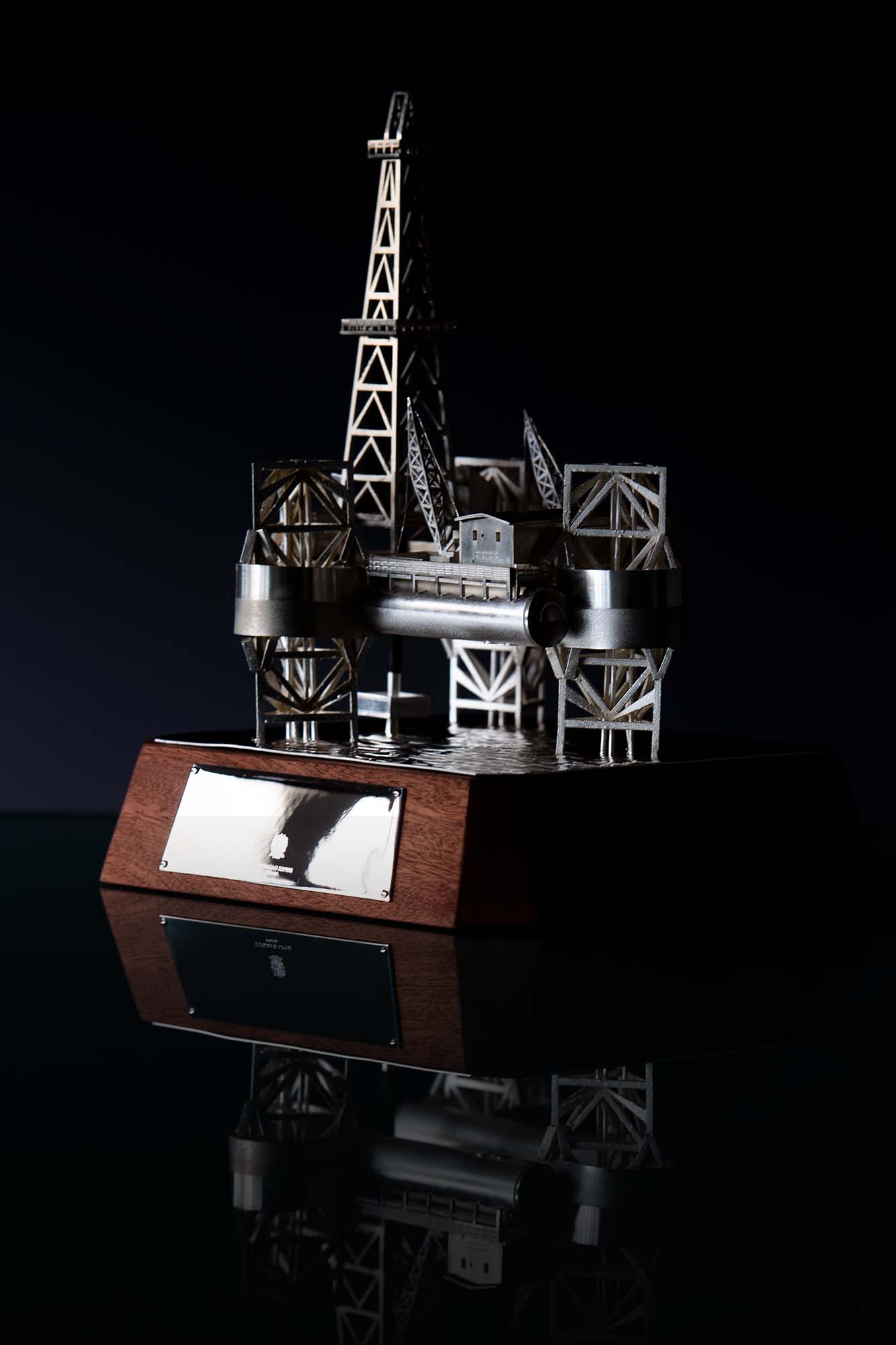 bespoke-silver-commission-oil-rig-model