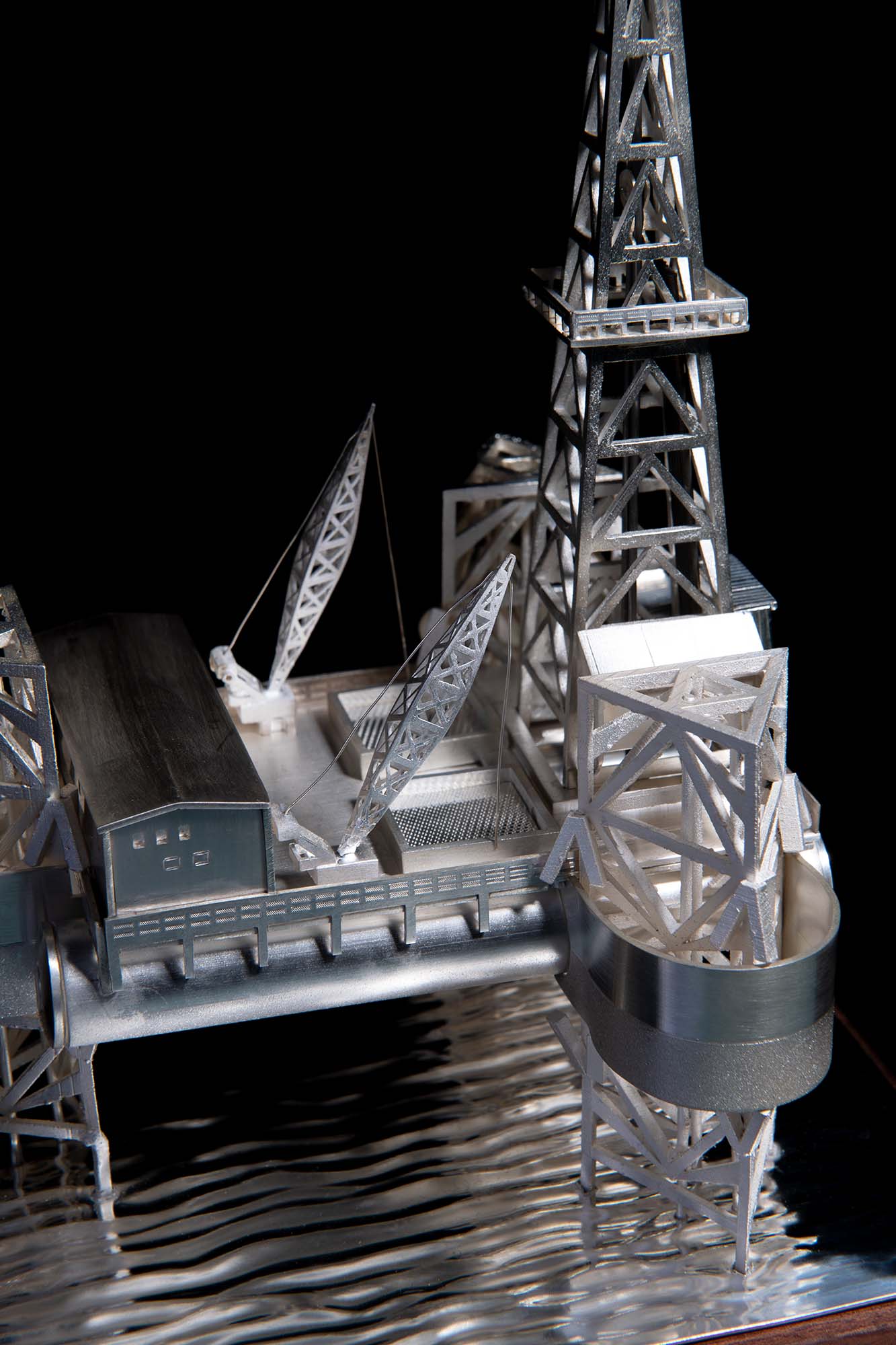 bespoke-silver-modelmakers-commission-oil-rig