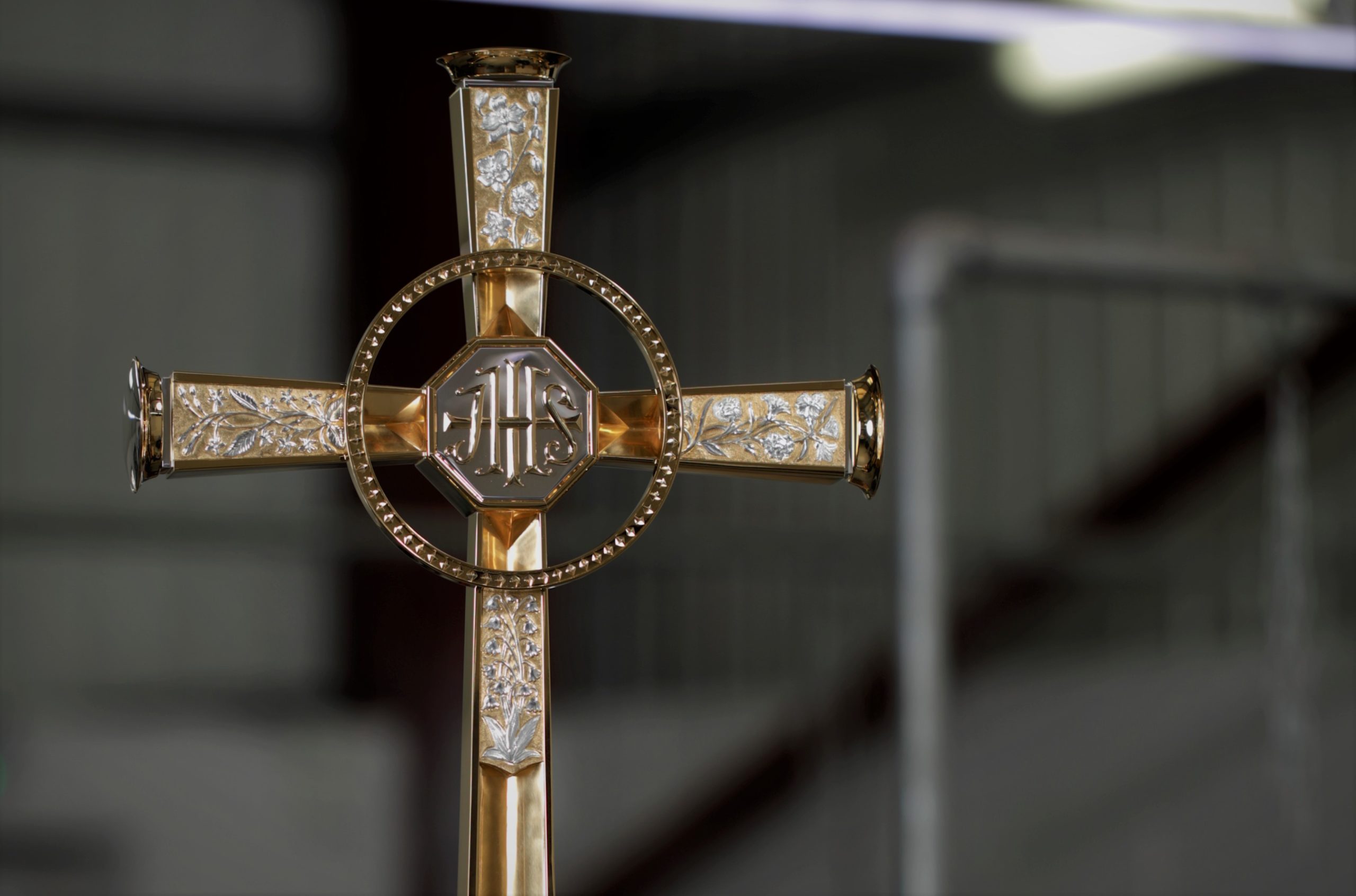 queen-elizabeth-ii-platinum-jubilee-processional-cross-designers-makers-workshop