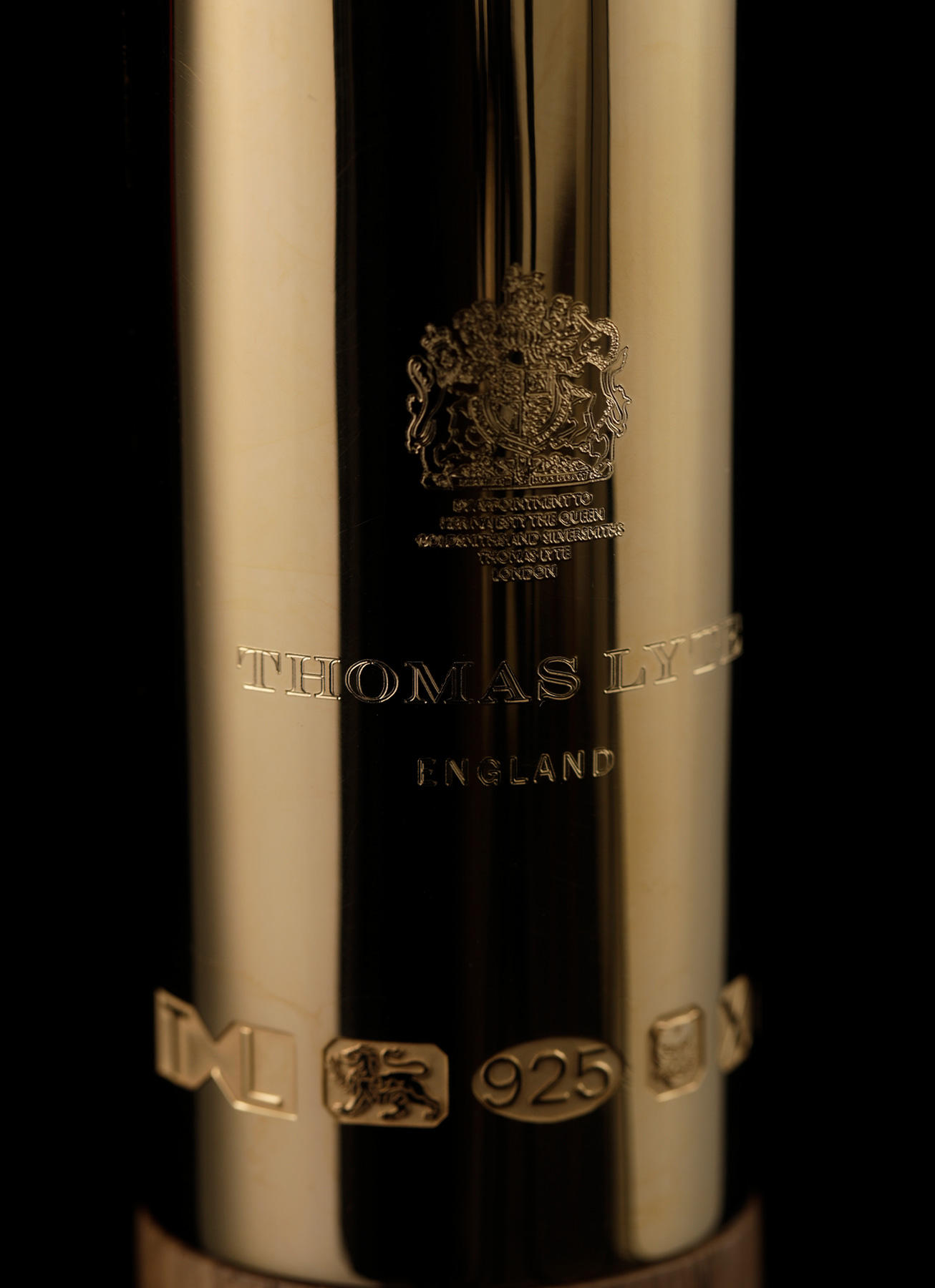 zoom-Of-The-Queen-Elizabeth-II-Platinum-Jubilee-Processional-Cross-1-1306×1800