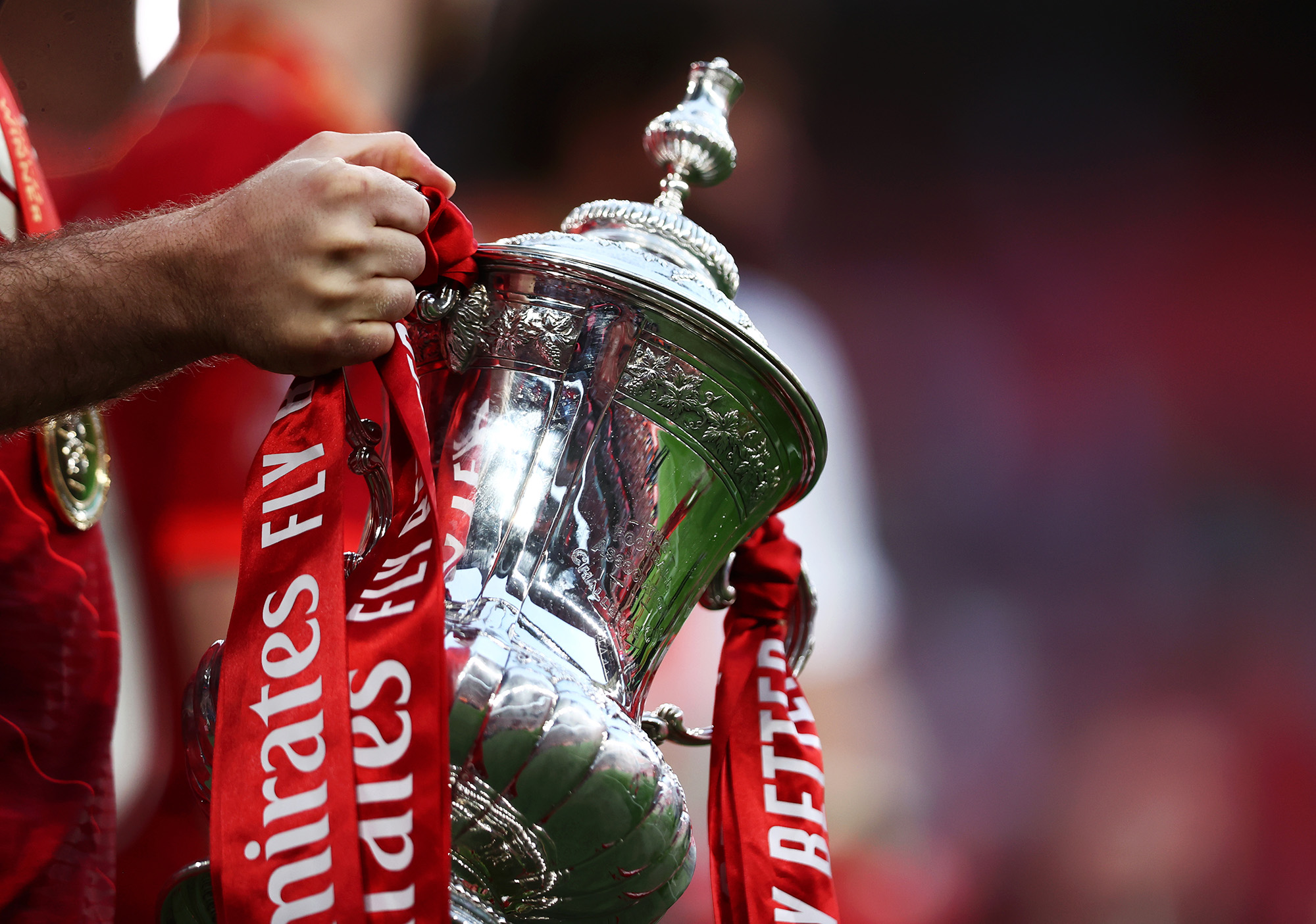 fa-cup-partnership-with-trophy-supplier-thomas-lyte