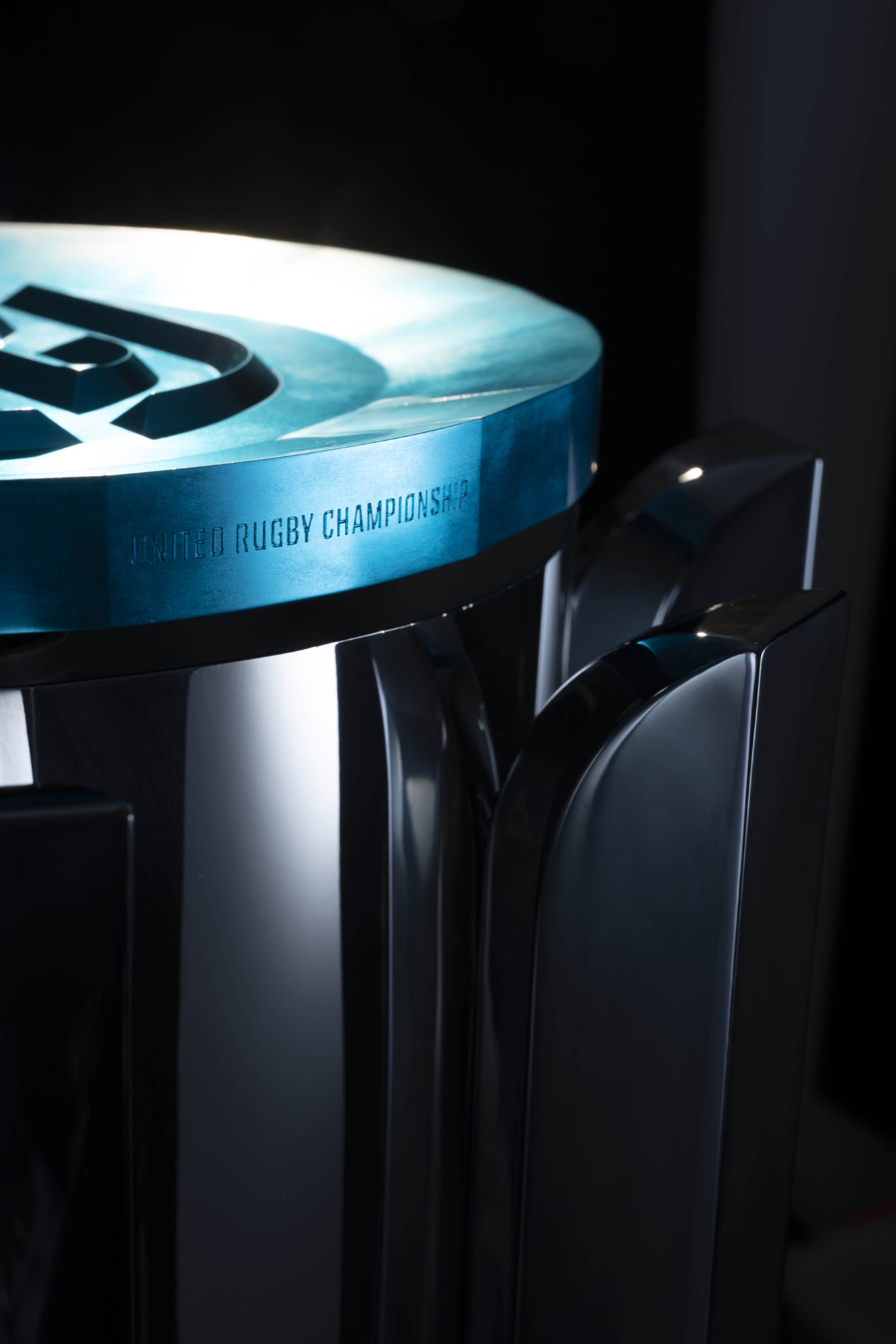 United-Rugby-Championship-Trophy-1333×2000