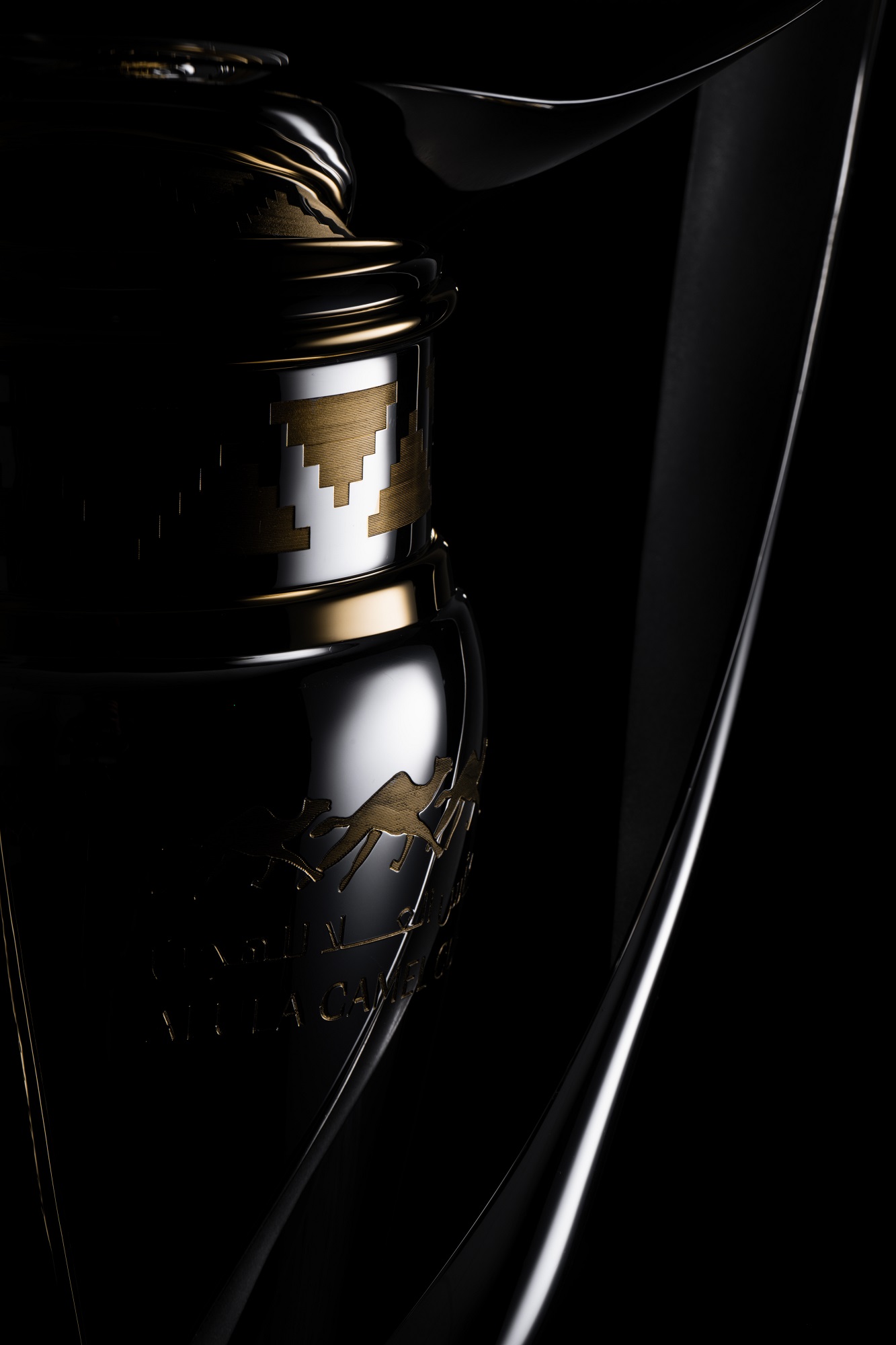AlUla Camel Cup Trophy - makers and designers - Thomas Lyte - body close up