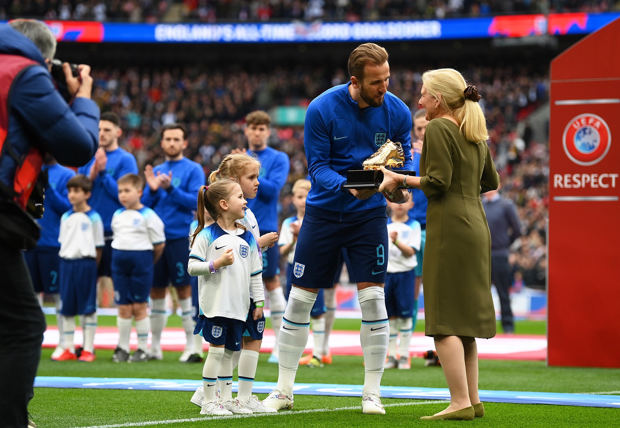 Harry Kane Golden Boot for England - Award Designers and Makers Thomas Lyte
