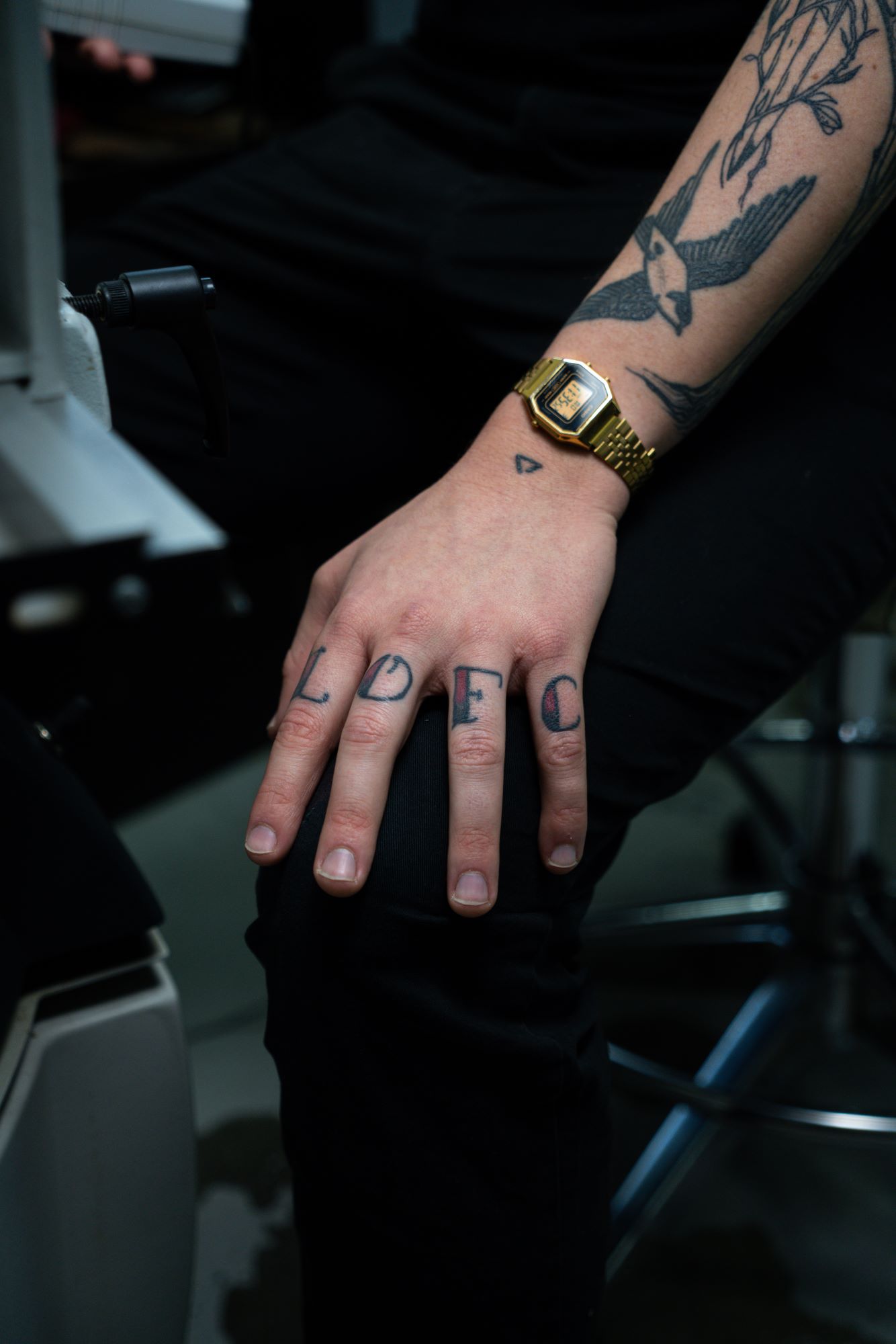 League 2 trophy - Thomas Lyte engraver - Leyton Orient 4