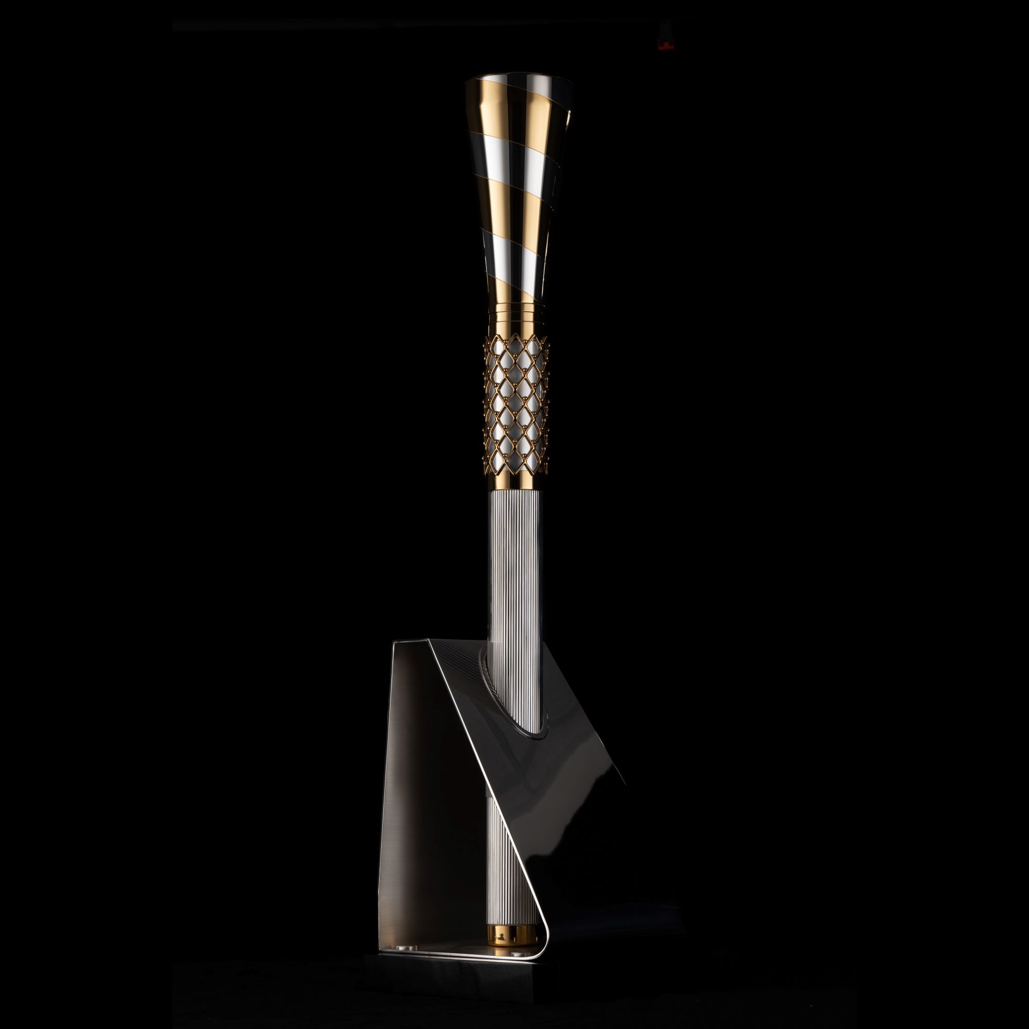 baton of hope by Thomas Lyte in stand