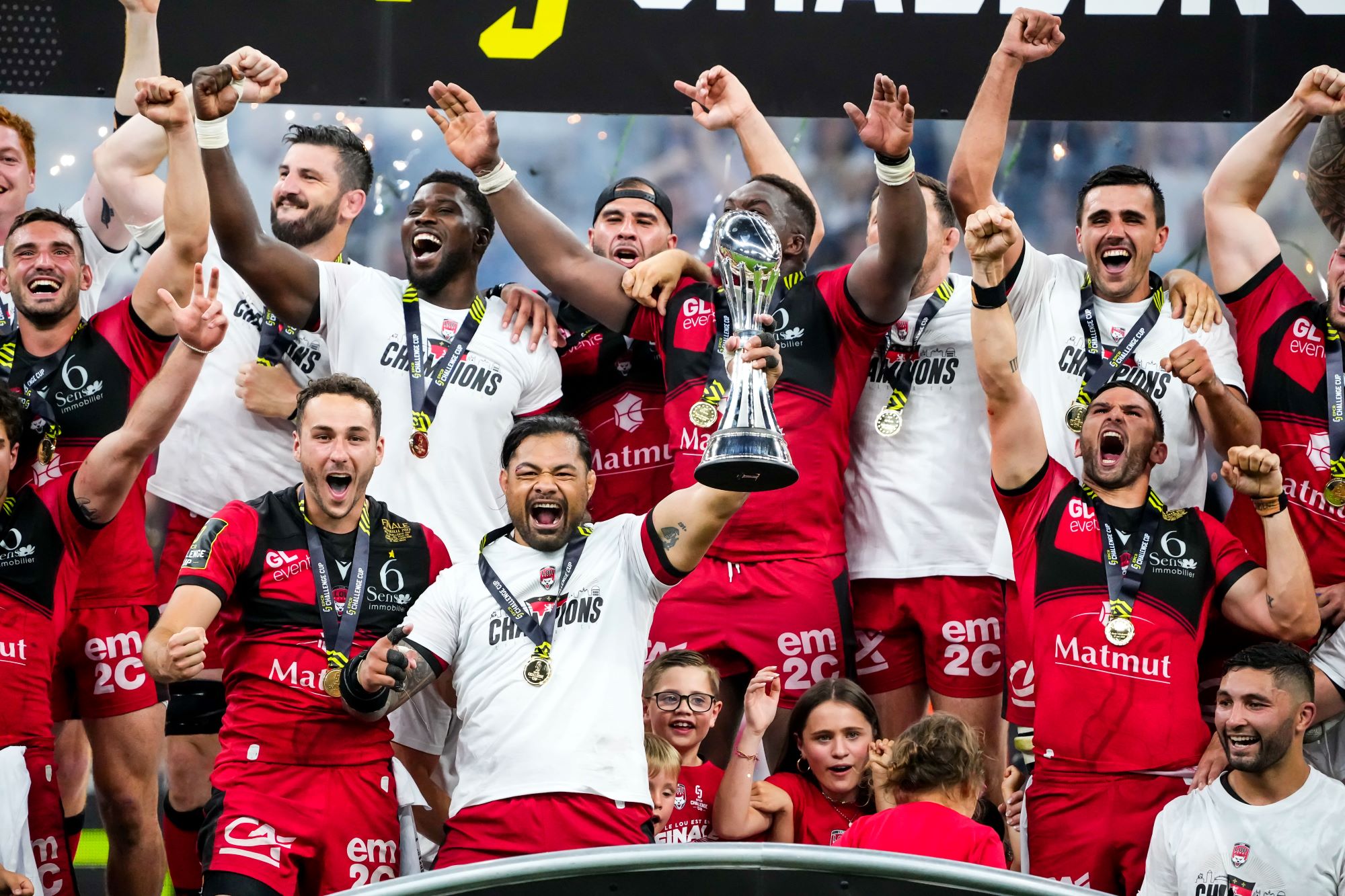 EPCR Challenge Cup - Rugby Trophy Lift - Thomas Lyte