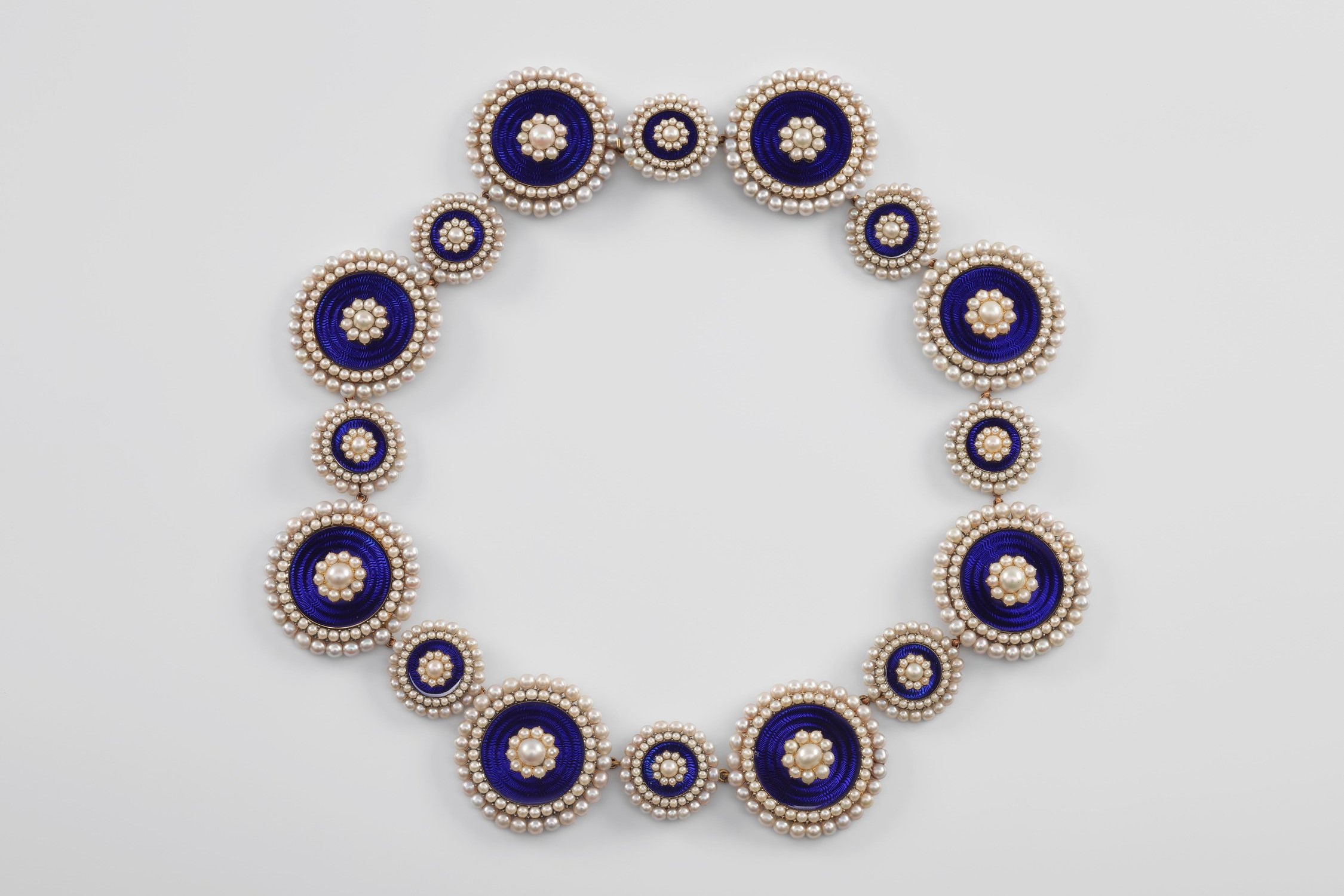 Necklace - Buckingham Palace - Style and Society - Dressing the Georgians (b)