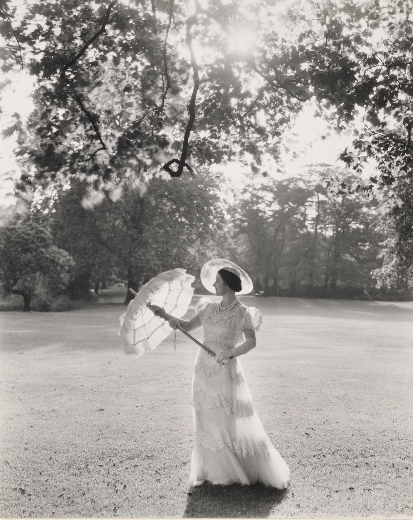 A Century of Royal Photographs Cecil Beaton Queen Mother Royal Warrant Holders Thomas Lyte