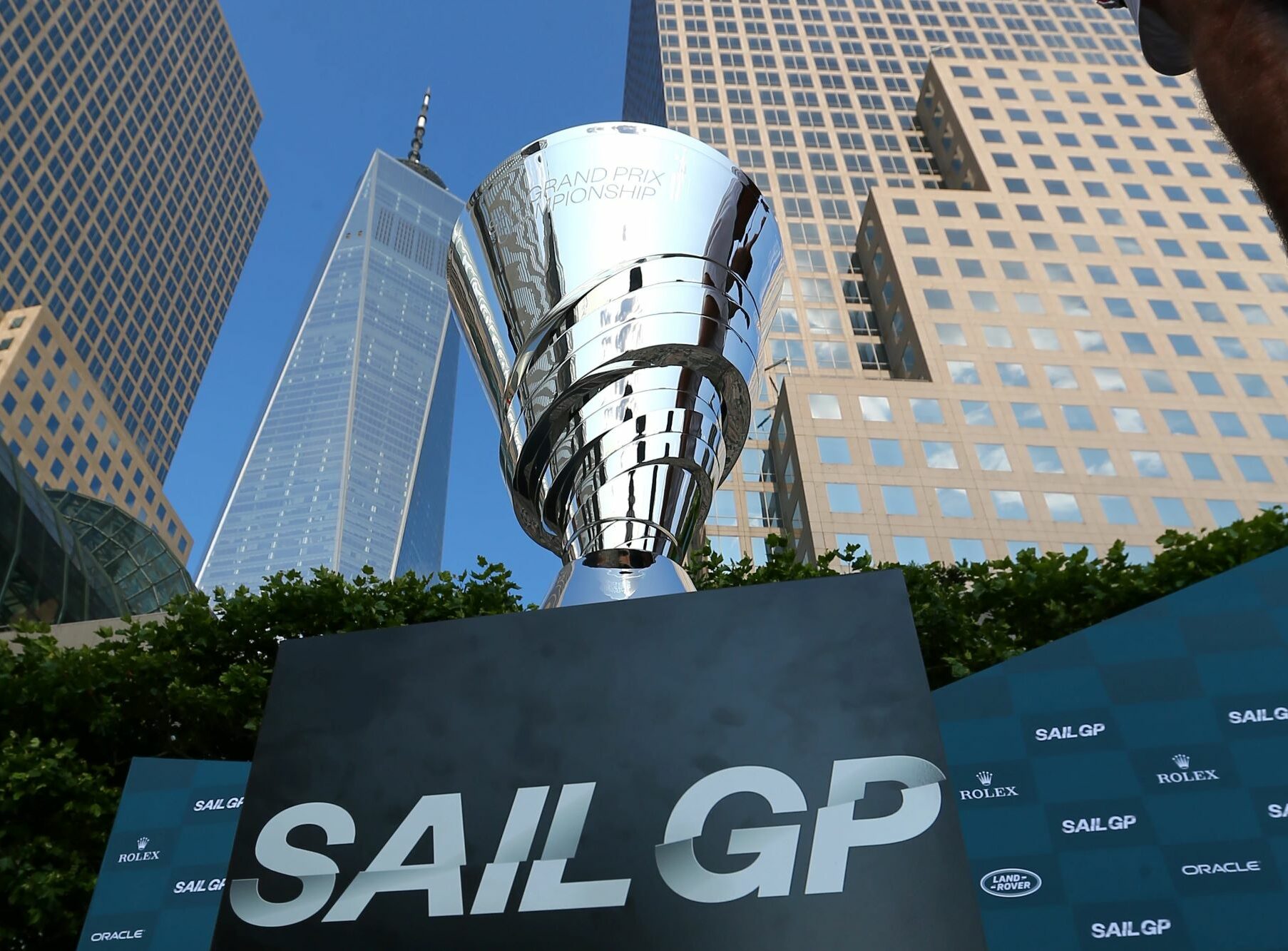 How to order a custom trophy SailGP Thomas Lyte Designers and Makers Picture 1