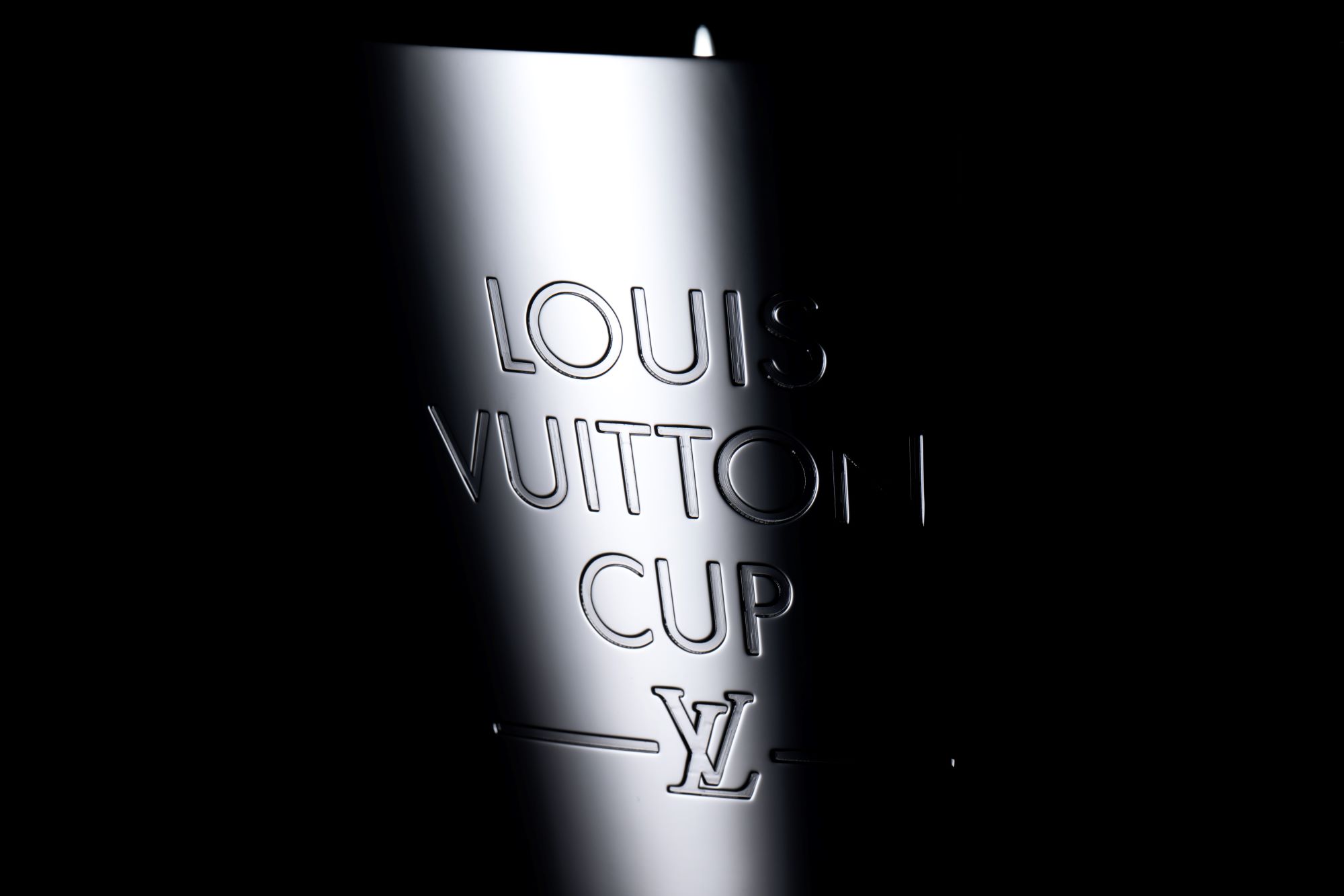 Louis Vuitton Cup Makers Thomas Lyte - engraving Landscape2