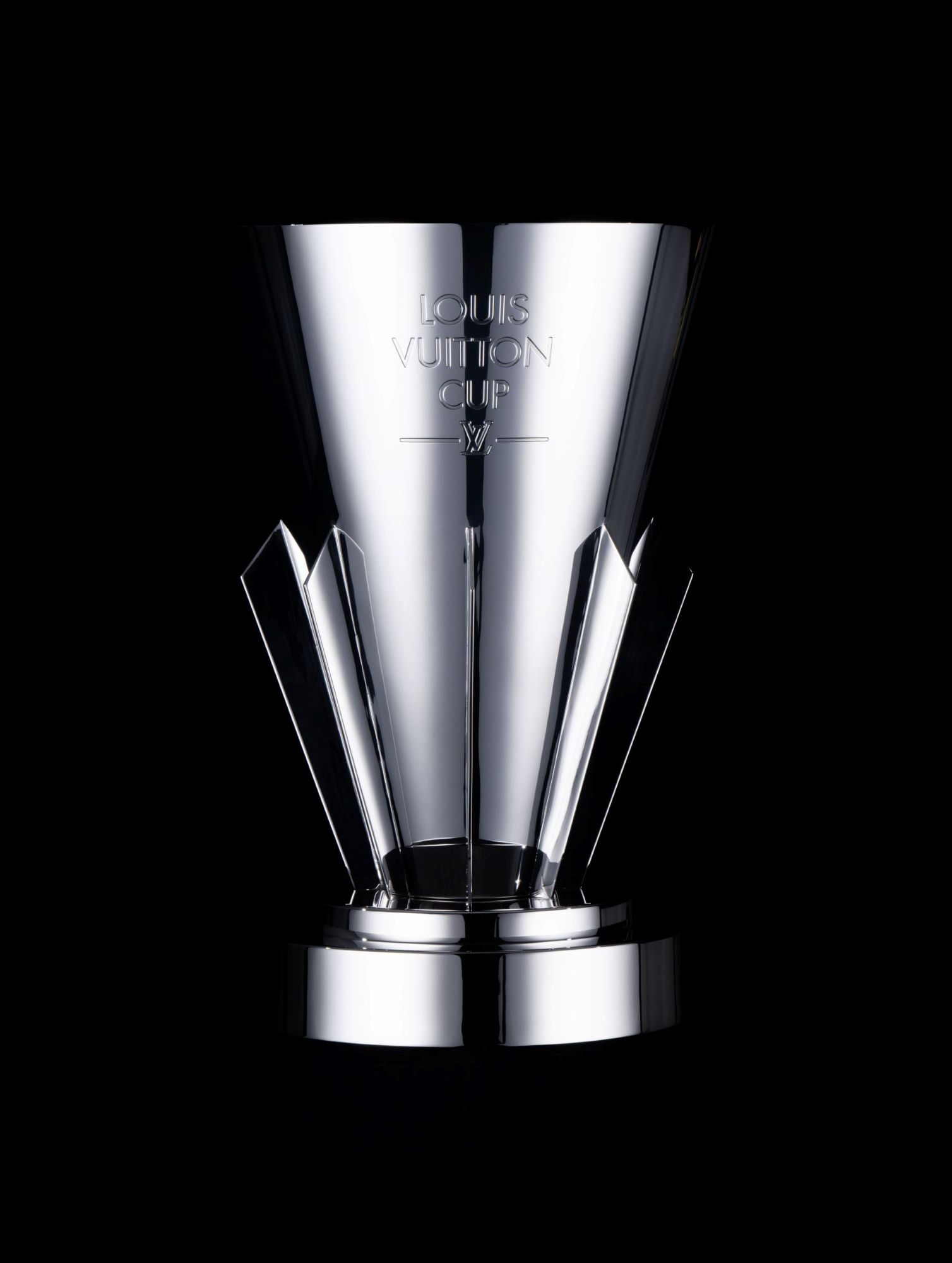 Louis Vuitton Cup Makers Thomas Lyte portrait2