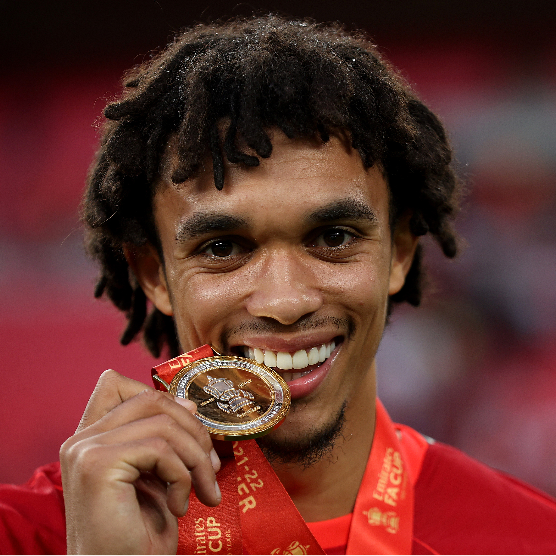 fa-cup-medal-150th-anniversary-designers-and-makers-Thomas-Lyte-square player2