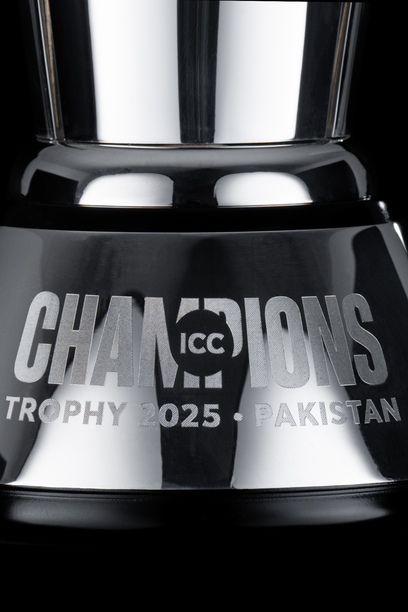 ICC Champions Trophy Makers Thomas Lyte Plinth close up