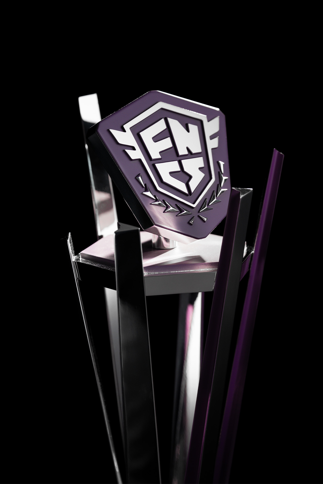 FNCS PRO AM Designers and Makers Thomas Lyte Crown fortnite logo esports trophy