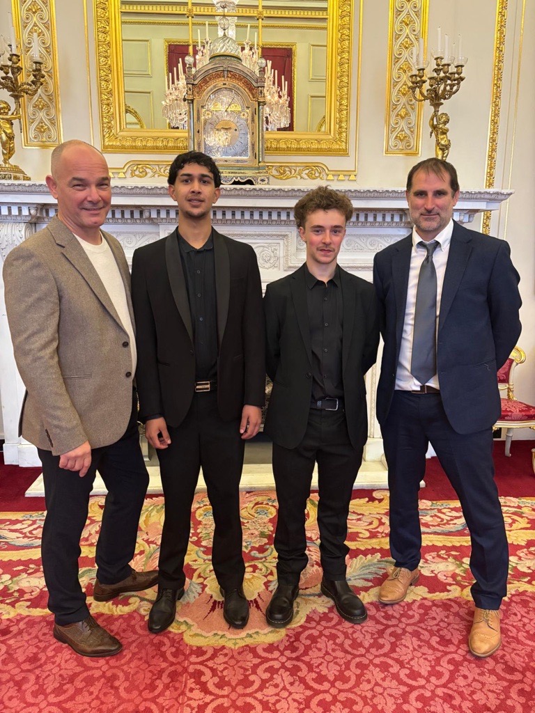 Thomas Lyte apprentices at goldsmith