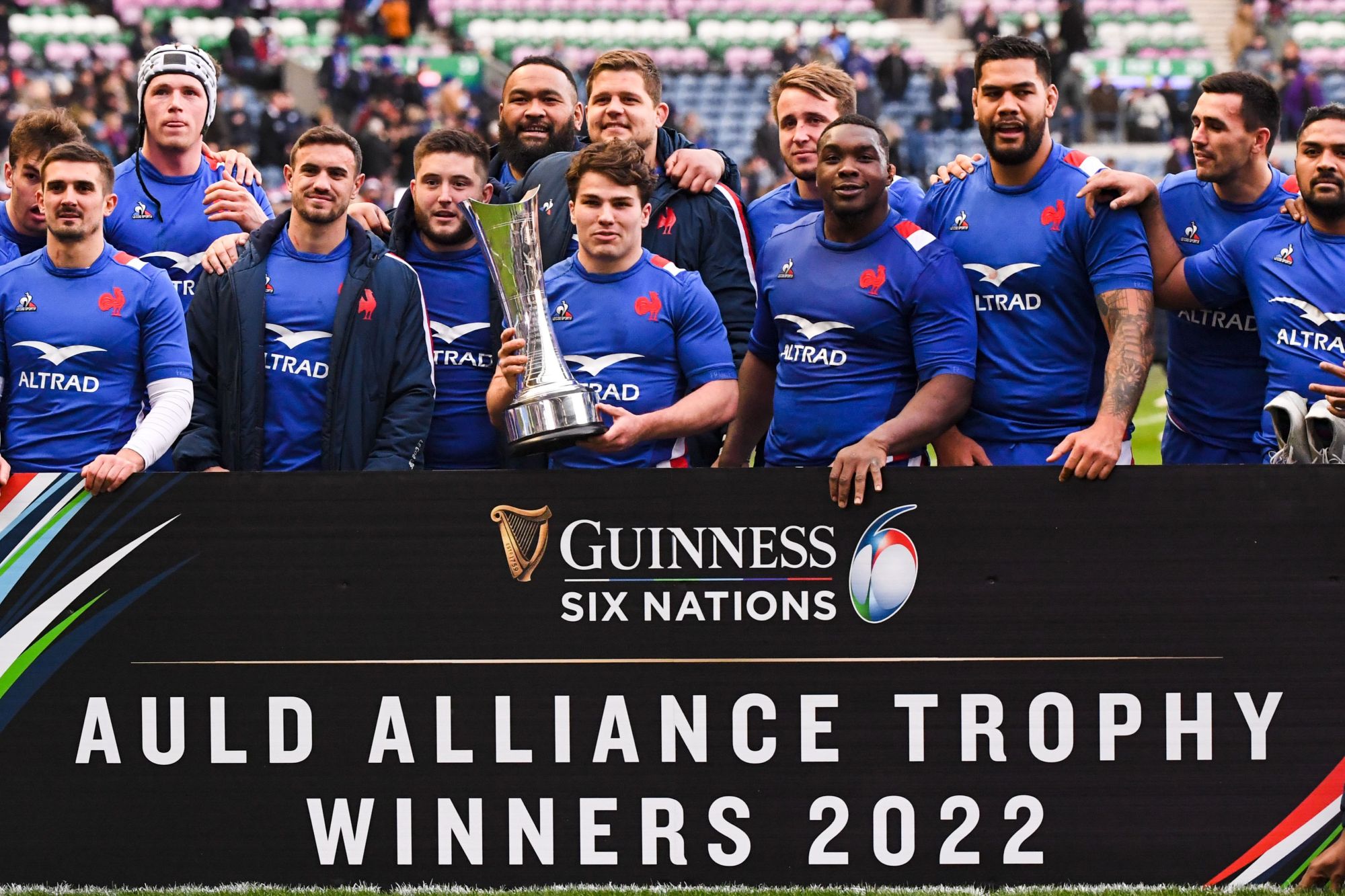 auld alliance trophy - france trophy lift - thomas lyte rugby trophy designers and makers