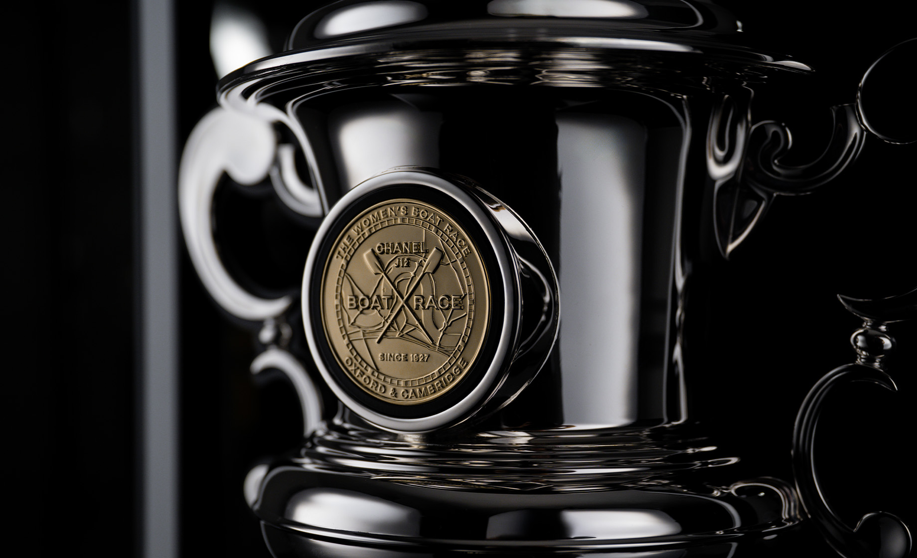 The J12 Boat Race Trophies Thomas Lyte Makers Medallion Landscape